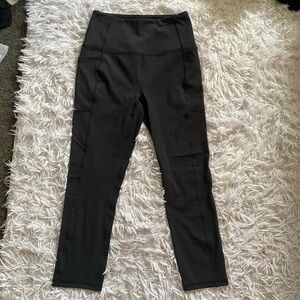 Black, spandex pants with pockets!
